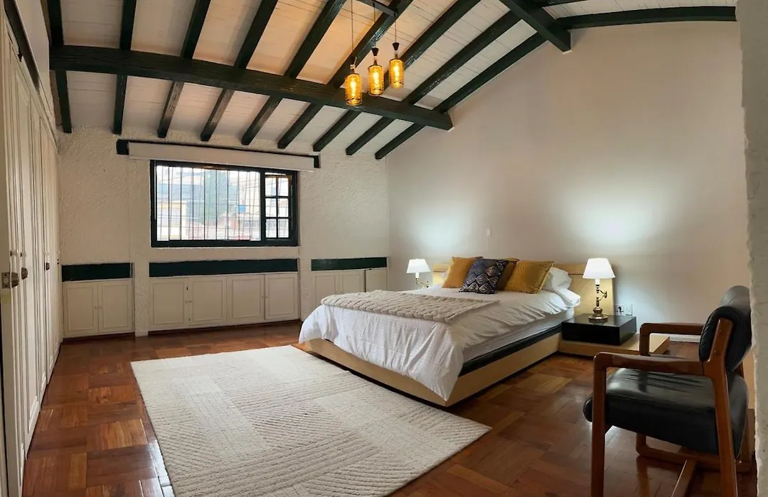 Spacious And Comfy House Сasa de vacaciones *